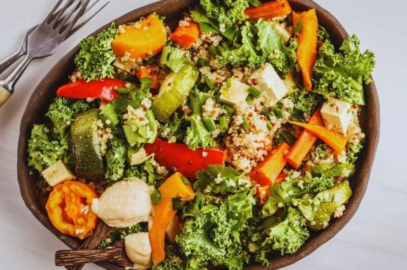 Kale and Quinoa Salad: A Wholesome, Protein-Packed Dish for Any Meal