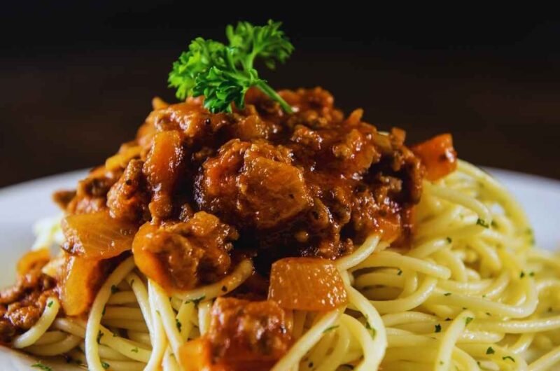 Classic Meat Sauce Recipe with Ground Beef for Pasta Lovers