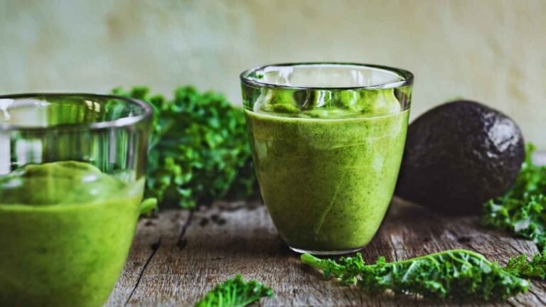 kale and avocado smoothie for inflammation recipe