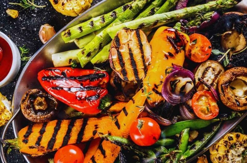 Roasted Red Pepper Salad: A Flavorful, Mediterranean-Inspired Dish