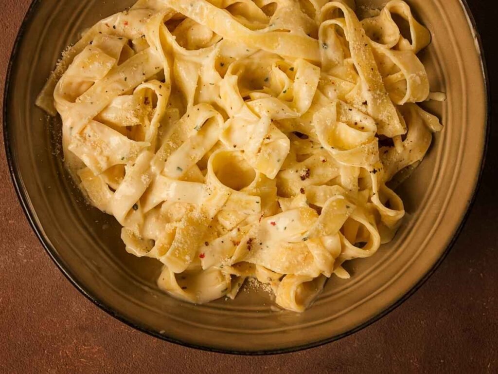 garlic parmesan chicken pasta